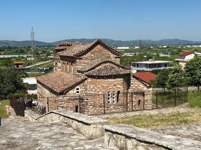 Τρεις ναοί-πολιτιστικά μνημεία στην Αλβανία (φωτογραφίες)