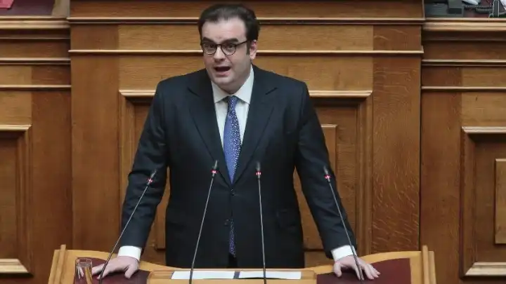 Πιερρακάκης για παραμονή Στουρνάρα στη θέση του: Θεσμική συνέχεια και αξιοπιστία στην Τράπεζα της Ελλάδος (βίντεο)
