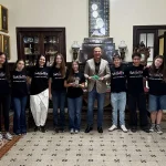 Στο Δημαρχείο η ομάδα της Ζωσιμαίας που κατέκτησε την πρώτη θέση στη Μαθητική Επιχειρηματικότητα
