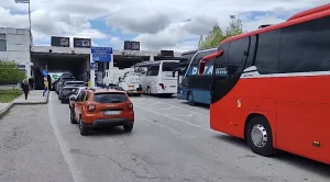 Τελωνείο Κήπων: Η πύλη της χώρας μετατράπηκε σε δοκιμασία αντοχής (video)