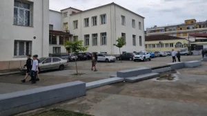 Ζωσιμαία Παιδαγωγική Ακαδημία: Από σχολικό προαύλιο έγινε πάρκινγκ για δωρεάν στάθμευση
