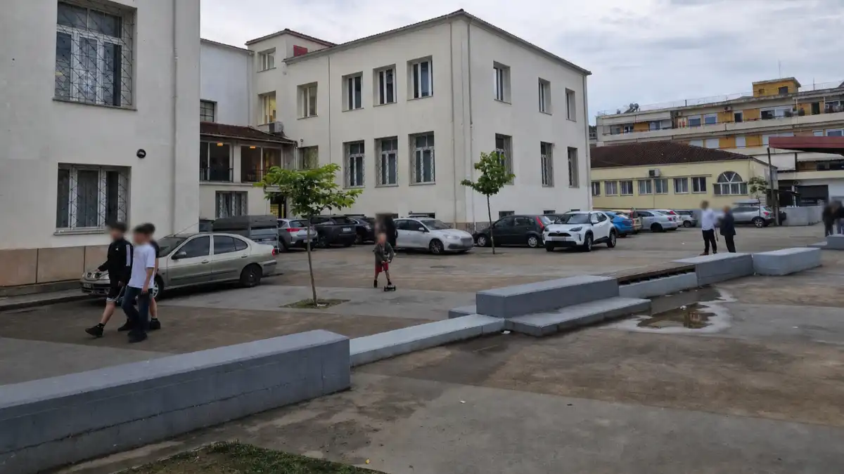 Ζωσιμαία Παιδαγωγική Ακαδημία: Από σχολικό προαύλιο έγινε πάρκινγκ για δωρεάν στάθμευση