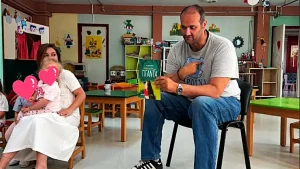 Ιωάννινα: Ο Νίκος Ντούγιας παρουσίασε το παραμύθι του στα παιδιά του 11ου Βρεφονηπιακού Σταθμού