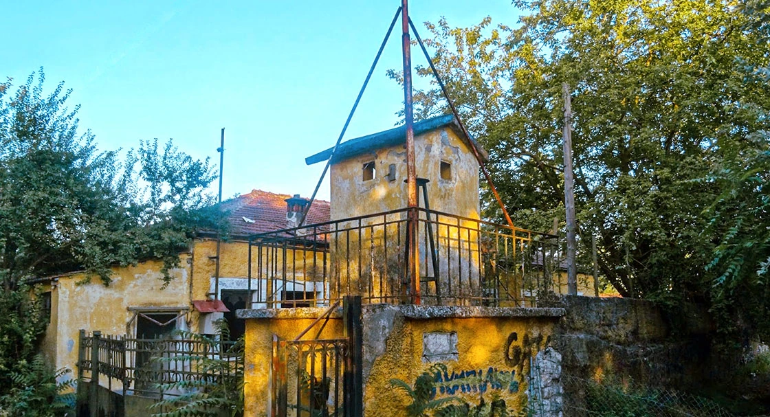 «Ψαλίδι» στο έργο των πρώην στρατιωτικών φυλακών για να προχωρήσει η χρηματοδότηση