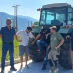 Μπλόκο Καλπακίου: Διαμαρτυρία των αγροτών για κόστος παραγωγής και αποζημιώσεις – Παρών ο Ν. Έξαρχος