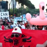 «Η Αλβανία δεν πωλείται»: Η Γενιά Ζ οδηγεί την «Επανάσταση των Φλαμίνγκο»