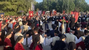 1.500 χορευτές στο 40ό Αντάμωμα Βλάχων στα Τρίκαλα – Γιορτή παράδοσης, ιστορίας και πολιτισμού