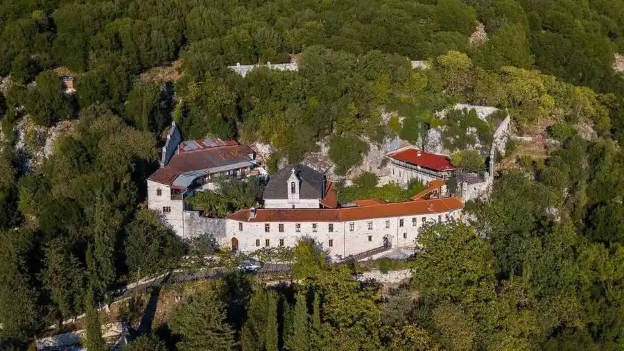 Το Δημοτικό Σχολείο Δουραχάνης παρουσιάζει το «Παραμύθι χωρίς όνομα»