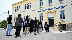 “Παρούσα”! Γεγονός οι πρώτες κατατάξεις γυναικών στον Στρατό Ξηράς