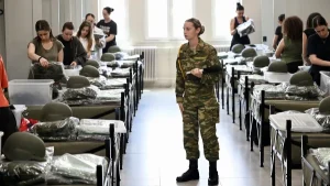 Κυρ. Μητσοτάκη: Η στρατιωτική θητεία είναι πλέον υπόθεση και των δύο φύλων