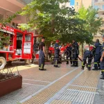 Φωτιά σε ξενοδοχείο στην Ομόνοια: «Ξεκίνησε από πατίνι που φόρτιζε», λέει ένοικος (βίντεο)
