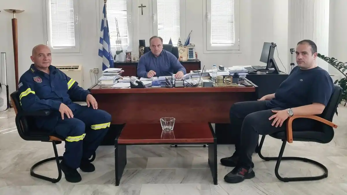 Δήμος Ζηρού: Συνάντηση με τον νέο διοικητή της Πυροσβεστικής Υπηρεσίας Φιλιππιάδας