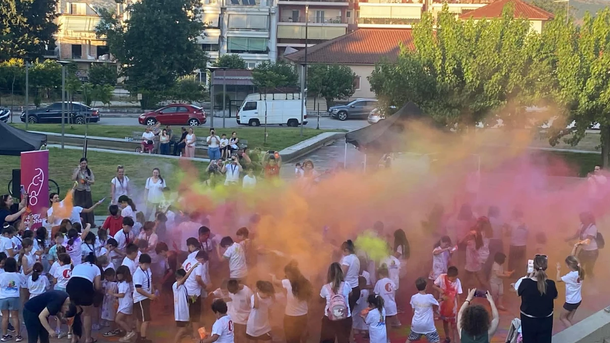 Φιλιππιάδα: Μεγάλη συμμετοχή στον 2ο Μαθητικό Αγώνα και τη Γιορτή Χρωμάτων στην πλατεία Παπανδρέου