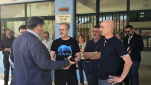 Καψάλης: «Η δωρεά της ΕΡΤ δίνει πολύτιμα εφόδια στους μαθητές του Πωγωνίου»