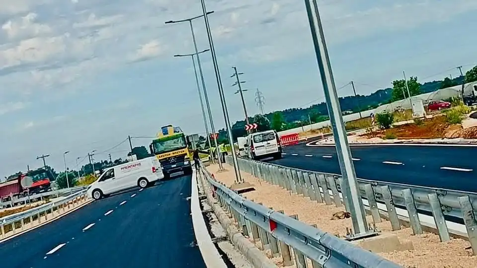 Πρέβεζα: Στην τελική ευθεία η Παράκαμψη Νικοπόλεως – Ξεκίνησε η τοποθέτηση φωτισμού LED