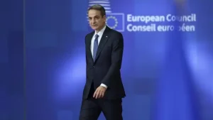 Στις Βρυξέλλες ο Μητσοτάκης: «Οι συμφωνίες εργαζομένων και εργοδοτών φέρνουν αποτελέσματα» (βίντεο)