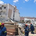 Κατέρρευσε τετραώροφη πολυκατοικία στα Πετράλωνα – Επιχείρηση διάσωσης με 4 εγκλωβισμένους