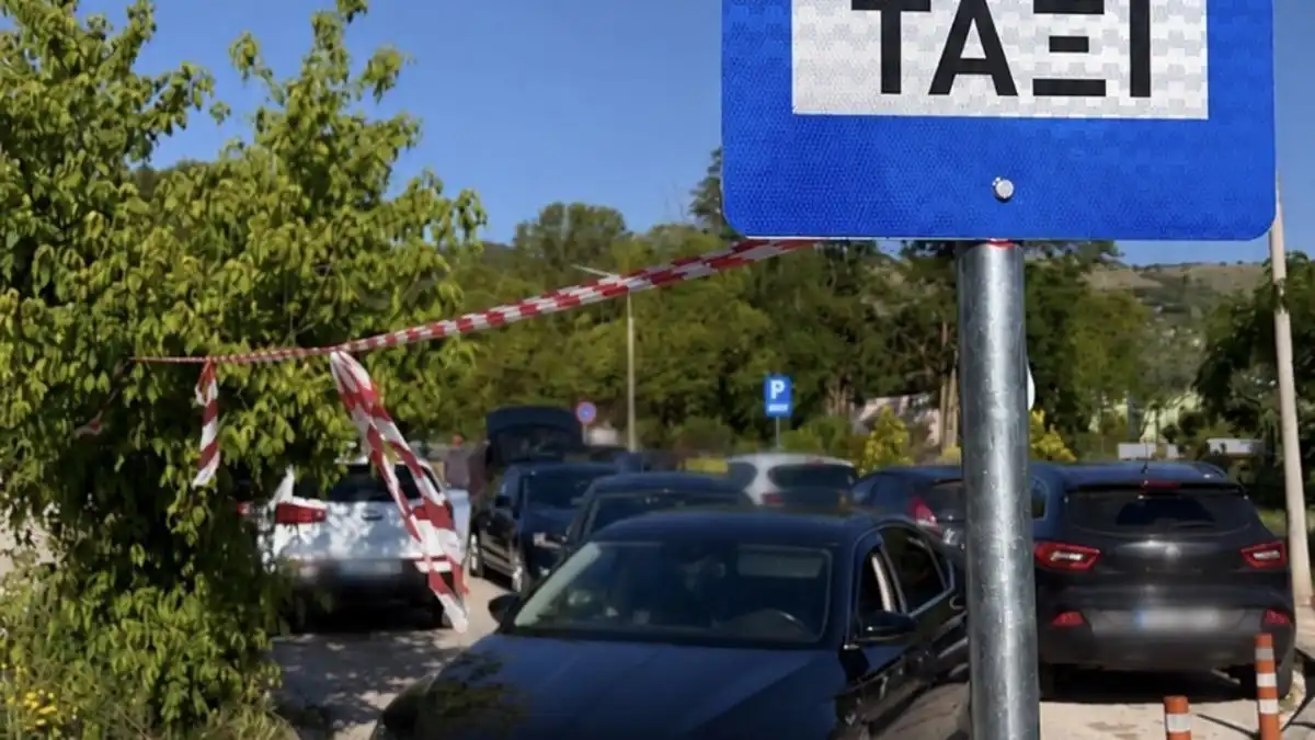 Παράνομο παρκάρισμα Ι.Χ. στην πιάτσα ταξί του Πανεπιστημιακού Νοσοκομείου Ιωαννίνων