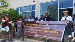 Κινητοποίηση στην Πρέβεζα για τον ποδηλατόδρομο – «Να επανέλθει η ακτή στην αρχική της μορφή»