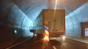 Νταλίκα ακινητοποιήθηκε σε σήραγγα της Εγνατίας Οδού – Κυκλοφοριακές ρυθμίσεις και εκτροπή της κίνησης
