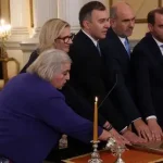 Ορκίστηκαν τα νέα μέλη της κυβέρνησης (βίντεο)