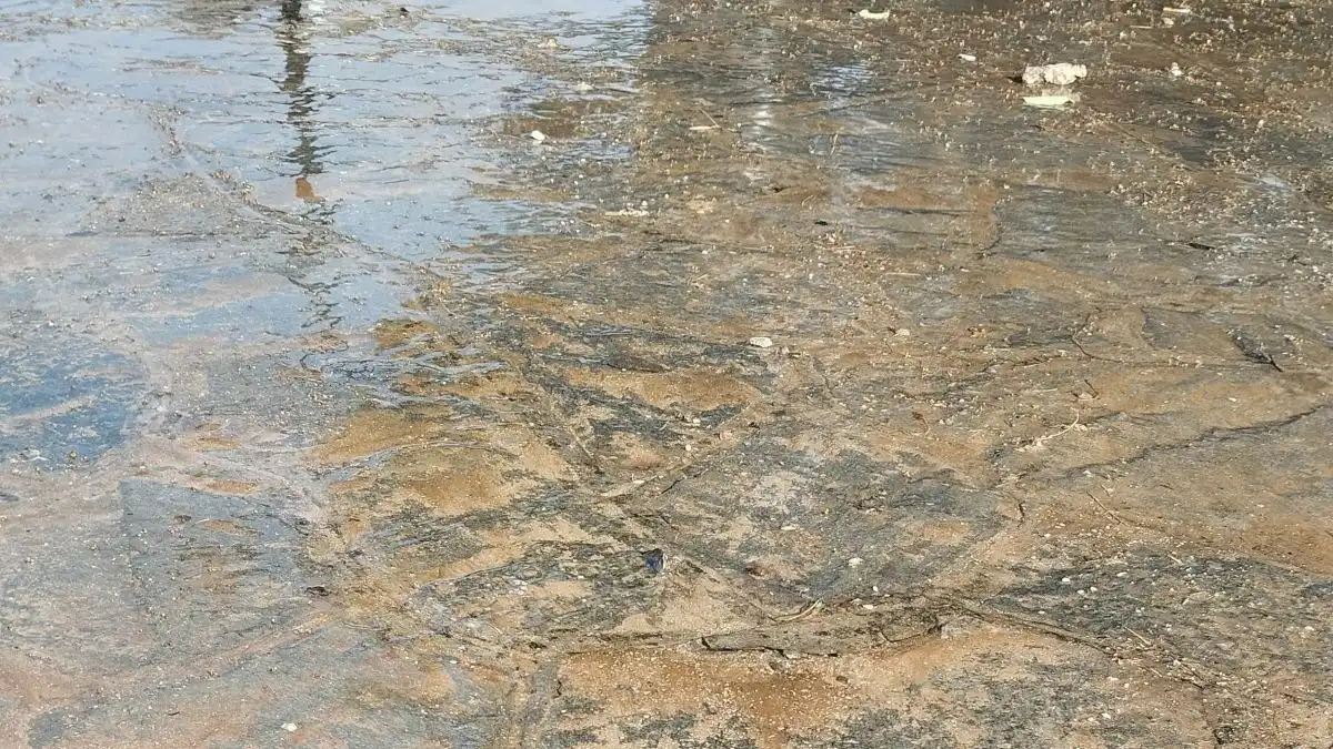 Καρδαμίτσια: Υπόγεια διαρροή νερού καταγγέλλουν κάτοικοι