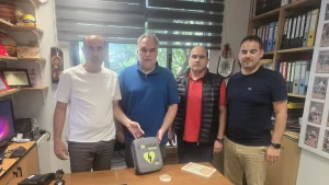 Δωρεά απινιδωτή στο Κλειστό Γυμναστήριο Τ9 του Δήμου Αρταίων