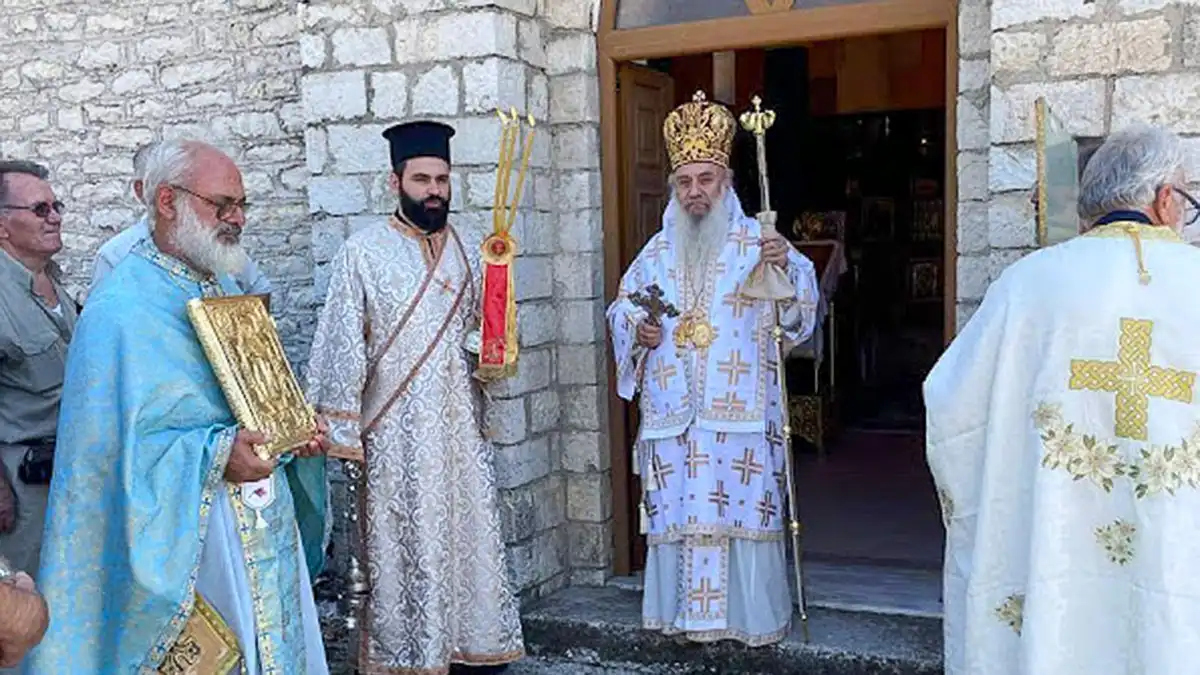 Στον εορτάζοντα ναό των Αγίων Αναργύρων Γριάσδανης Φοινίκης ο Μητροπολίτης Αργυροκάστρου