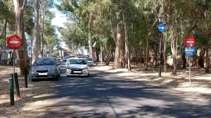 Σε εφαρμογή οι εποχικές κυκλοφοριακές ρυθμίσεις στην περιοχή της Κυανής Ακτής