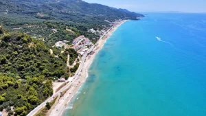 Δωρεάν λαϊκά μπάνια στη Λούτσα από το Εργατικό Κέντρο Ιωαννίνων