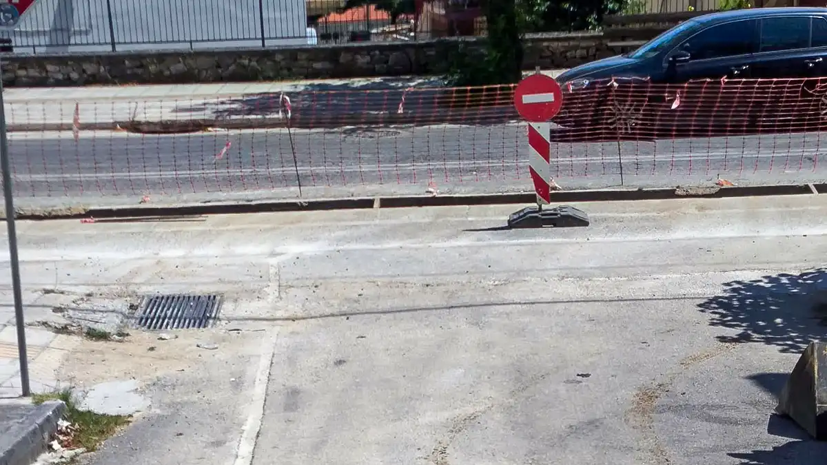 Ιωάννινα: Το εργοτάξιο των οπτικών ινών εμποδίζει την πρόσβαση σε σπίτια πάνω από τους Αγίους Αποστόλους