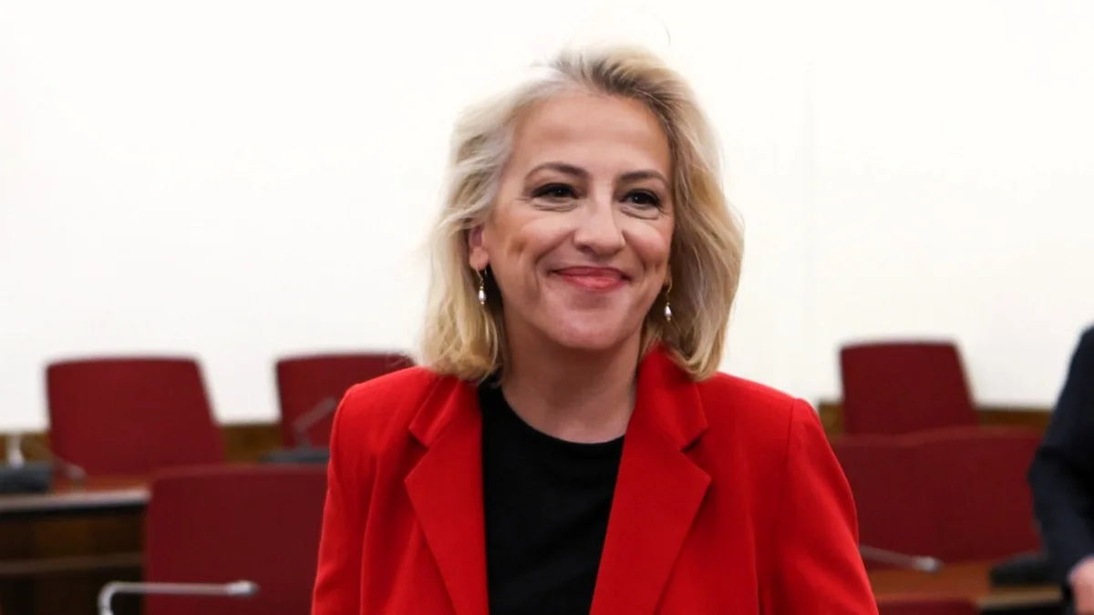 Ρένα Δούρου: Εξελέγη με 7 ψήφους στην ηγεσία της ΚΟ του ΣΥΡΙΖΑ (video)