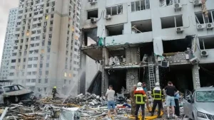 Ουκρανία – Ρωσία: Οκτώ νεκροί από επιθέσεις με drones σε Χερσώνα, Ζιτόμιρ, Μπέλγκοροντ και Μπριάνσκ