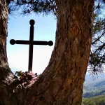 Ο σταυρός δεν είναι ένα κομμάτι ξύλο