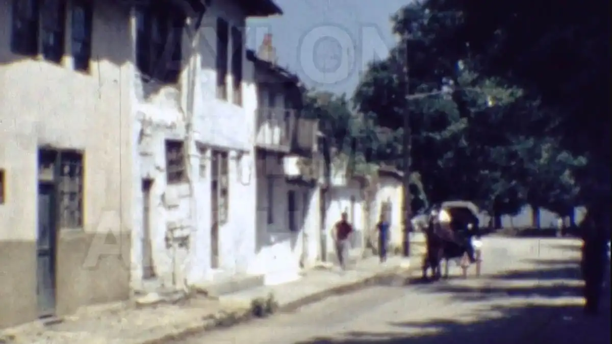 Περπατώντας στα Ιωάννινα του 1964 – Ένα μοναδικό φιλμ από μια άλλη εποχή (βίντεο)