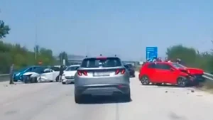 Τροχαίο στα Ιωάννινα: Δύο γυναίκες τραυματίες στο ύψος των ΙΚΕΑ – Κυκλοφοριακή συμφόρηση (βίντεο)