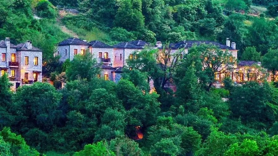 Ζαγόρι: Στη Hellenic Properties πέρασε το Aristi Mountain Resort & Villas