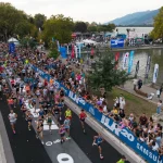 Ιωάννινα: Ρεκόρ με 1.619 δρομείς στα 5 χλμ. – Χιλιάδες μικροί και μεγάλοι στο Lake Run