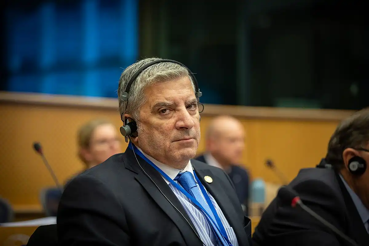 Υπόθεση Μαζωνάκη: Στο «κάδρο» βάζει ο Πολάκης τον Πατούλη – Τι απαντά ο πρόεδρος του Ιατρικού Συλλόγου Αθηνών