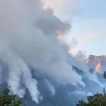Κόνιτσα: Μεγάλη αναζωπύρωση στην Τραπεζίτσα – Ήχησε το 112 προειδοποιεί για πυκνούς καπνούς