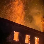 Φωτιά στην Achaia Clauss: Εικόνες καταστροφής στο ιστορικό οινοποιείο της Πάτρας (video)
