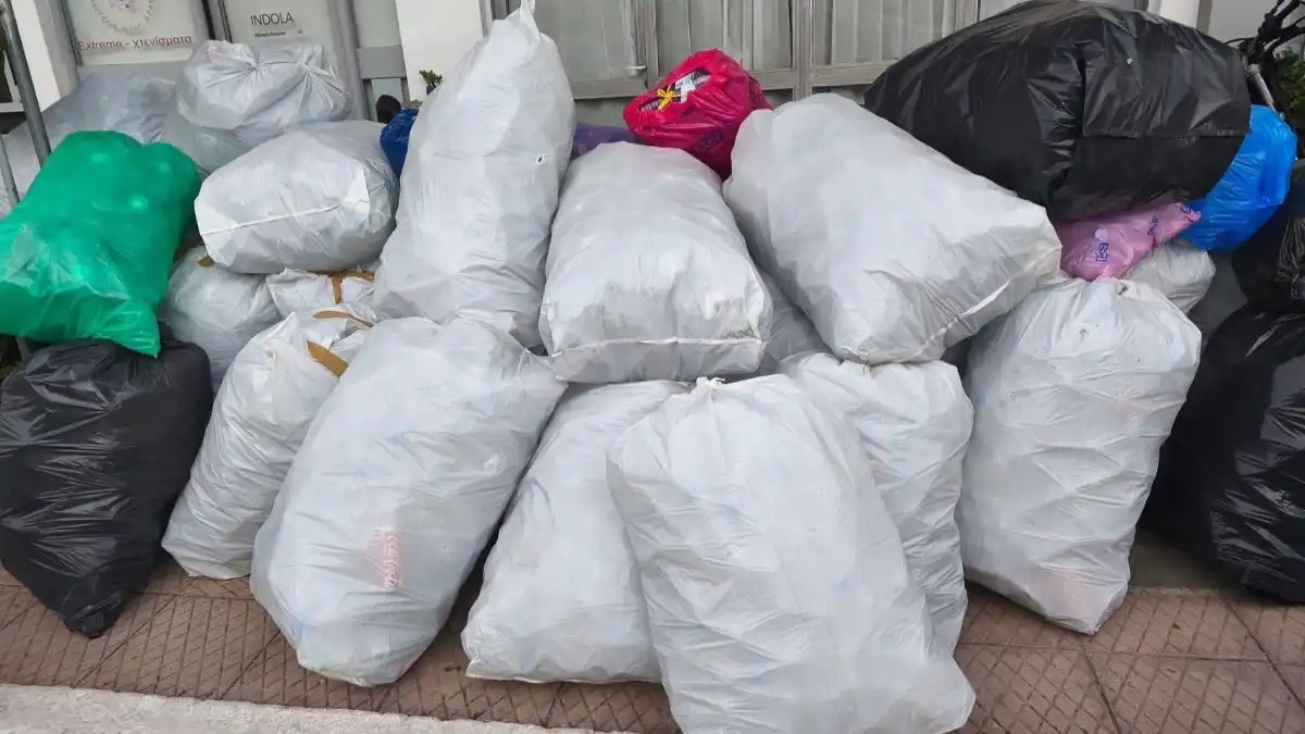 Σύλλογος Γυναικών Θεσπρωτικού: Ανακυκλώνουν πλαστικά και στηρίζουν την παροχή γευμάτων της Ενορίας Περιβλέπτου Ιωαννίνων