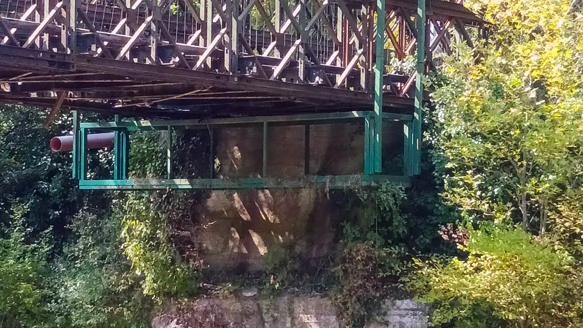 Ζίτσα: Επικίνδυνες φθορές στη στρατιωτική γέφυρα Μπέλεϋ πάνω από τον Καλαμά