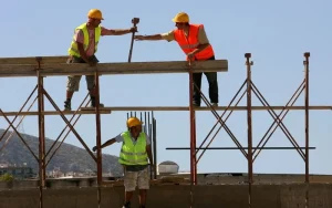 Στο Ροδοτόπι ο Ν. Έξαρχος – Στο επίκεντρο οι συνθήκες διαβίωσης των μεταναστών εργατών
