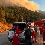 Κόνιτσα: Στο μέτωπο της πυρκαγιάς οι εθελοντές του Ελληνικού Ερυθρού Σταυρού