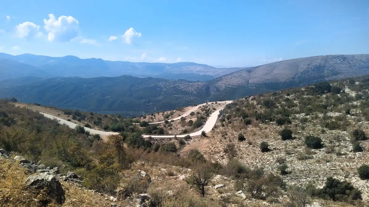 Έρημη η παλαιά εθνική οδός Ηγουμενίτσας – Ιωαννίνων