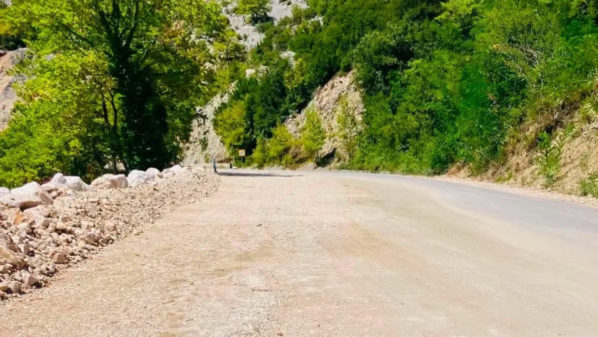 Ροδαυγή Άρτας: Αποκαταστάθηκε ο δρόμος που είχε καταρρεύσει από τις έντονες βροχοπτώσεις του Χειμώνα