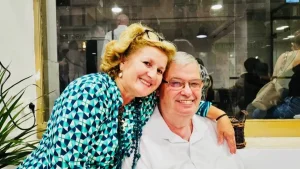 Τα 70 του χρόνια γιορτάζει σήμερα ο Αλέξανδρος Καχριμάνης – Η ανάρτηση με τη σύζυγό του