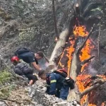 Τραπεζίτσα: Όλοι μαζί έδωσαν τη μάχη – Η χθεσινή βροχή σύμμαχος στον δύσκολο αγώνα των 11 ημερών