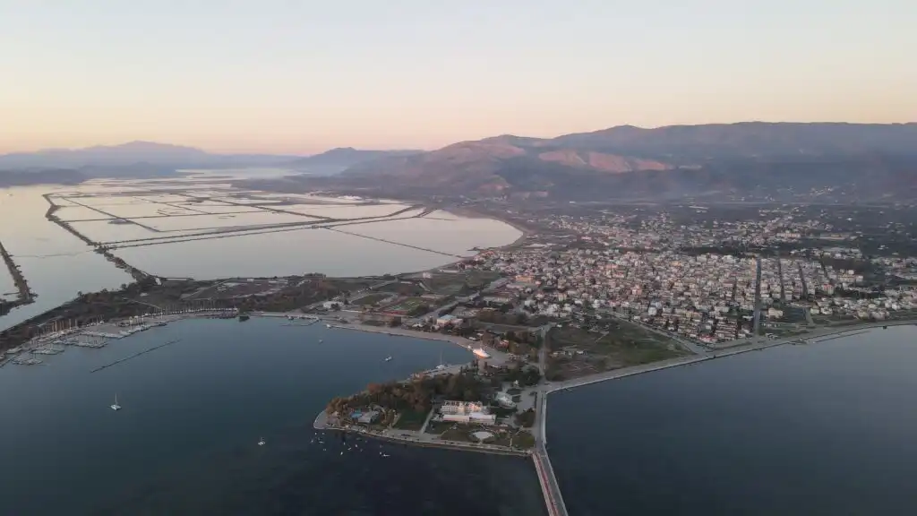 Γέμισε από λύματα η λιμνοθάλασσα Μεσολογγίου – «Άδειασε» από ψάρια (βίντεο)